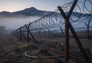 이재명 대통령, DMZ 지뢰 폭발 부상 장병 방문... '적절한 보상' 약속