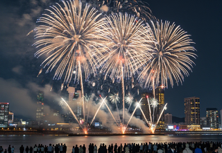 서울 세계 불꽃 축제, 100만 인파 몰리며 성황리에 마무리