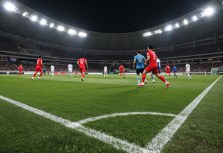 대한민국 축구 대표팀, 우루과이에 1-4 패배... 모레노호 첫 패전 기록