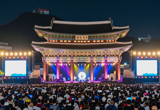 드디어 완전체로 돌아온 BTS! 광화문을 빛낸 역대급 컴백 공연 소식