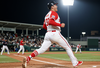 기아 타이거즈 김도영, 만루 홈런포 앞세워 KBO 포스트시즌 시리즈 MVP 등극!