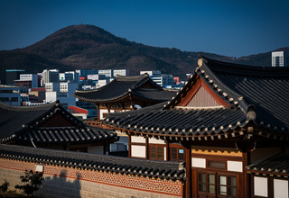 한국 현대사의 주요 변곡점: 10월 2일의 역사적 기록